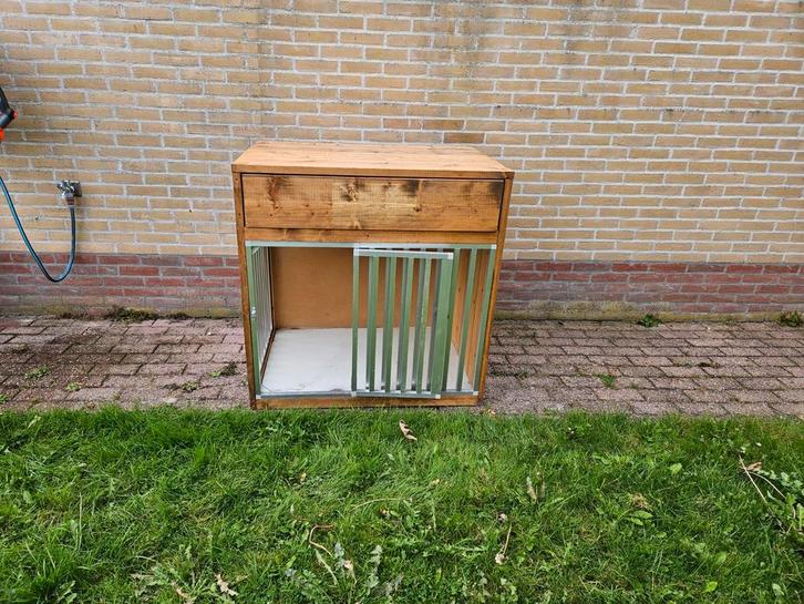 Honden bench, Dieren en Toebehoren, Hondenbenches, Zo goed als nieuw, Ophalen