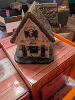 Efteling kerst huisje vrouw holle, Verzamelen, Efteling, Ophalen of Verzenden, Beeldje of Poppetje