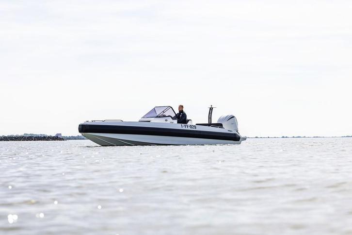 IRON 707 Met 250 PK Yamaha, Watersport en Boten, Speedboten, Nieuw, 6 meter of meer, Benzine, 200 pk of meer, Polyester