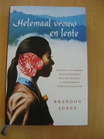 Helemaal vrouw en lente, Brandon Jones beschikbaar voor biedingen