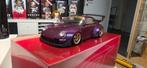 Porsche 911 (993) RWB purper / goud 1:18 GT-SPIRIT, Ophalen of Verzenden, Zo goed als nieuw, Auto, Overige merken