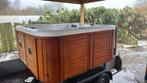 Nette jacuzzi, met 2 ligplekken en led verlichting, Ophalen of Verzenden, Zo goed als nieuw
