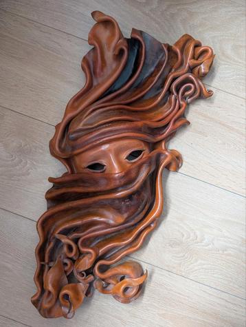Leren decoratieve masker uit Siena, Italië  beschikbaar voor biedingen
