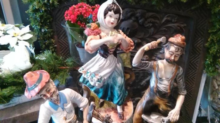 3 beelden Capodimonte Napels Italy biscuit 42cm, Verzamelen, Beelden en Beeldjes, Zo goed als nieuw, Ophalen of Verzenden