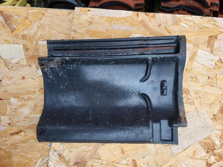 ±2750 dakpannen dakpan nok nokken Gebr. Lauman Tegelen, Doe-het-zelf en Verbouw, Dakpannen en Dakbedekking, Zo goed als nieuw