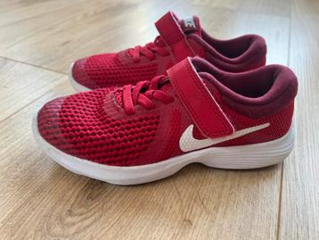 Nike rode sportschoenen schoenen mt 28 beschikbaar voor biedingen