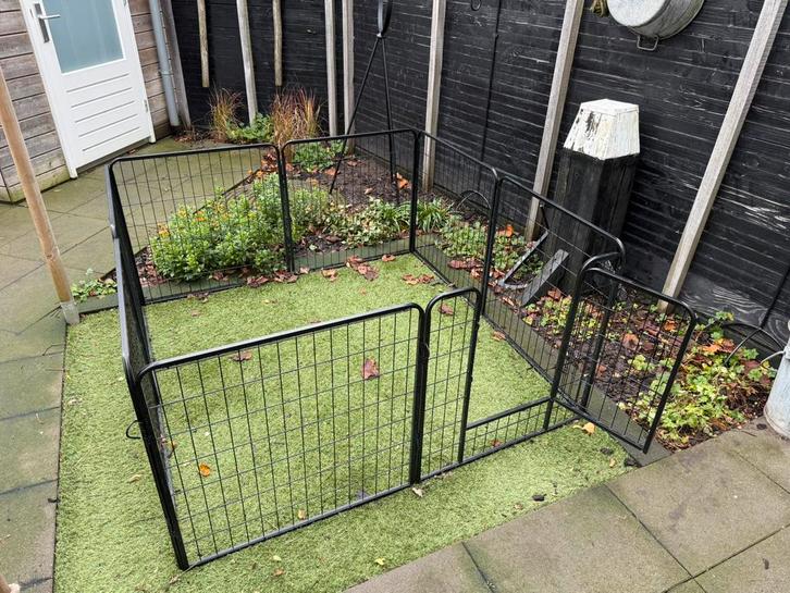 Puppyren zwart metaal, Dieren en Toebehoren, Hondenhokken, Zo goed als nieuw, 65 tot 100 cm, 110 cm of meer, Ophalen of Verzenden
