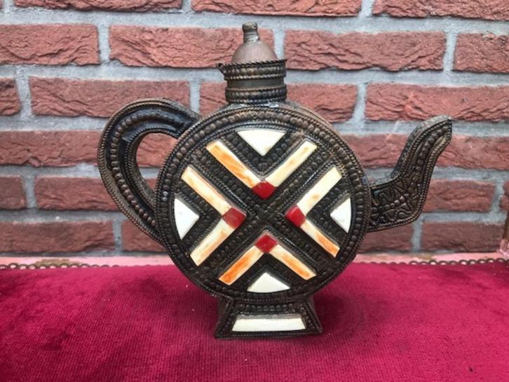 fraaie oude Oosterse schenkkan, Antiek en Kunst, Curiosa en Brocante, Ophalen of Verzenden