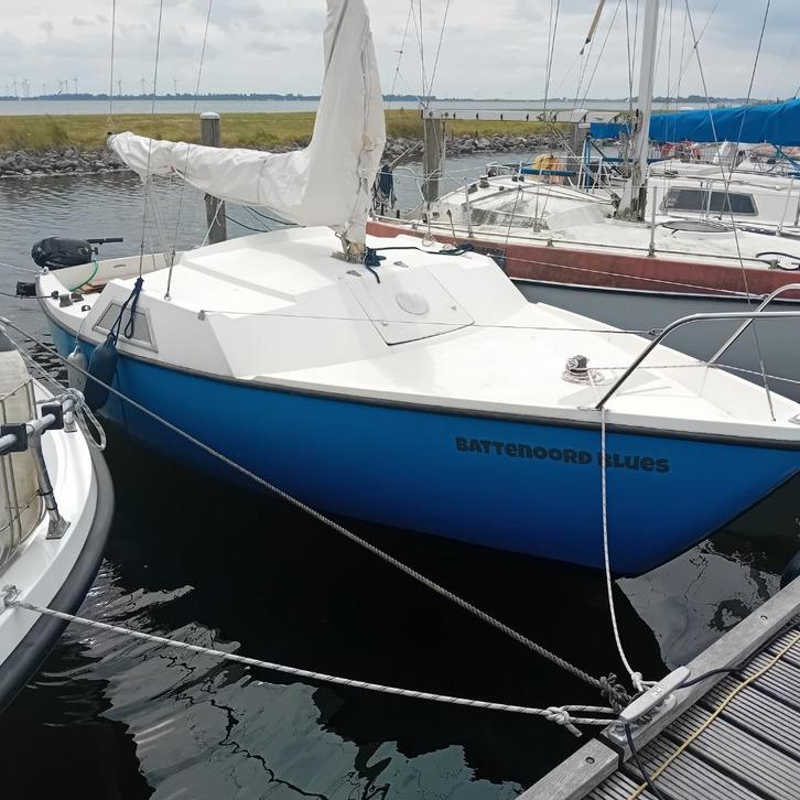 Jouett Sheriff, Watersport en Boten, Kajuitzeilboten en Zeiljachten, Gebruikt, Tourjacht of Cruiser, Polyester, 6 tot 9 meter