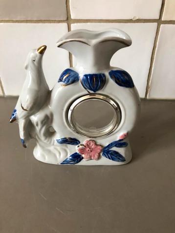 Vintage Porseleinen Horlogestandaard/Vaasje beschikbaar voor biedingen