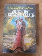 Júist Dat Gewone Geluk - Nel Schuttevaêr-Vélthuys, Boeken, Romans, Ophalen of Verzenden, Gelezen, Nel Schuttevaêr-Vélthuys, Nederland