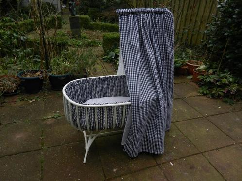 Mooie retro vintage rotan bamboe wieg door Rohe Noordwolde 2, Kinderen en Baby's, Babywiegjes en Ledikanten, Zo goed als nieuw