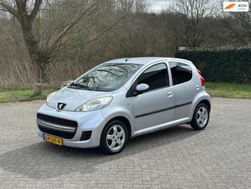 Peugeot 107 1.0-12V Black & Silver AIRCO I NAP I LEER I GOED beschikbaar voor biedingen