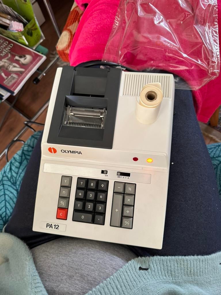 Olympia rekenmachine nieuw in doos PA12, Verzamelen, Elektronische Apparatuur, Verzenden, Overige typen