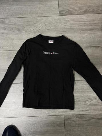 Tommy Hilfiger trui maat M dames beschikbaar voor biedingen
