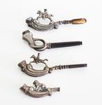 4 zilveren bruidegomspijpjes Leeuw, paardjes, knoop, Antiek en Kunst, Antiek | Goud en Zilver, Ophalen of Verzenden, Zilver