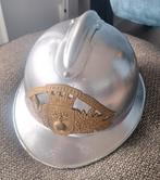 Franse M27 brandweerhelm. Met M15 haken., Ophalen of Verzenden, Landmacht, Overige gebieden