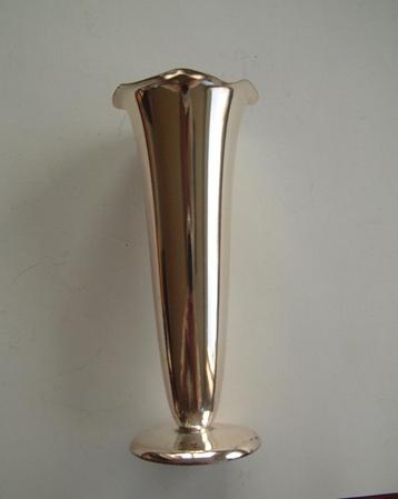 mooi oud verzilverd vaasje vaas beschikbaar voor biedingen