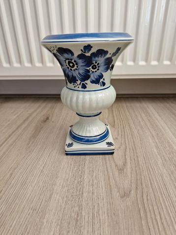 Vaas delfts blauw beschikbaar voor biedingen