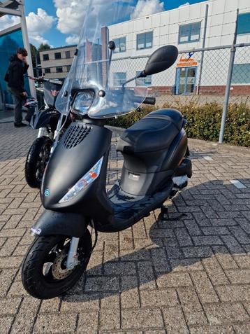 Piaggio Zip 4T 2V - 1100km - Nieuwstaat! beschikbaar voor biedingen