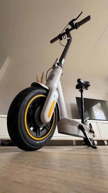 Ninebot Segway Max G30LE met nieuw zadel. beschikbaar voor biedingen