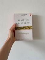 Braiding Sweetgrass - Robin Wall Kimmerer, Boeken, Esoterie en Spiritualiteit, Ophalen of Verzenden, Zo goed als nieuw, Achtergrond en Informatie