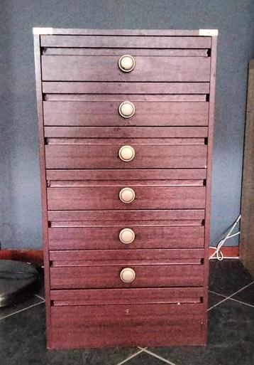Vintage Antiek walnoot houten ladekastje 7 laden, 75x39x39cm beschikbaar voor biedingen