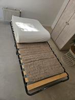 Opklapbed met natuurlatex matras. Goede staat en comfortabel, Ophalen, 90 cm, Eenpersoons, Zo goed als nieuw