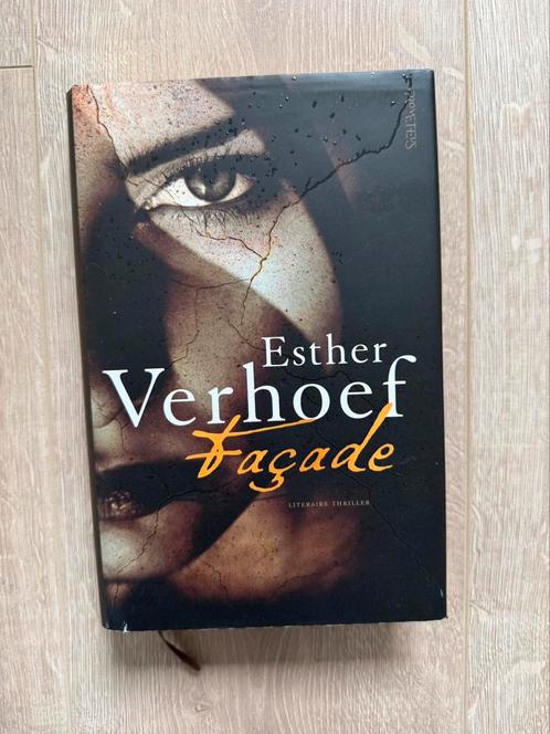 Esther Verhoef - Façade, Boeken, Thrillers, Zo goed als nieuw, Nederland, Ophalen of Verzenden