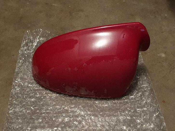 Volkswagen Golf 5 spiegelkap links rood, Auto-onderdelen, Spiegels, Volkswagen, Gebruikt, Ophalen of Verzenden