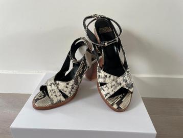 Sandalen schoenen v. Fred de la Bretoniere maat 39  ZGAN!! beschikbaar voor biedingen