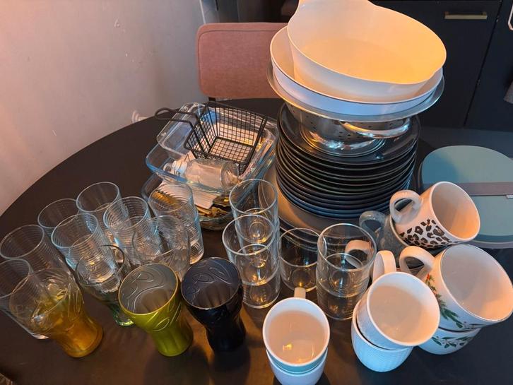 Servies Compleet, Huis en Inrichting, Keuken | Servies, Bord(en), Overige stijlen, Porselein, Ophalen