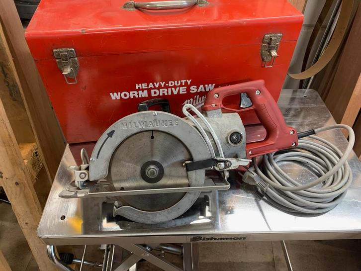 Milwaukee 6370-2 worm drive cirkelzaag 220 volt, Doe-het-zelf en Verbouw, Gereedschap | Zaagmachines, Zo goed als nieuw, Cirkelzaag