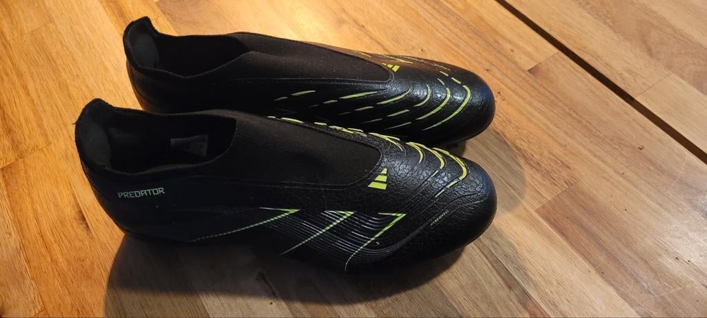 Adidas predator, Sport en Fitness, Maat XS of kleiner, Ophalen of Verzenden, Zo goed als nieuw, Schoenen