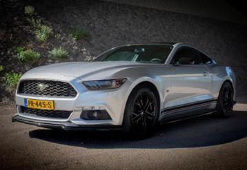 Ford Mustang 2.3T Ecoboost *Clean Carfax* Uniek en compleet beschikbaar voor biedingen
