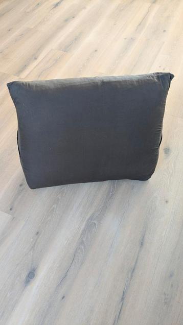 Leeskussen, voedingskussen, zitkussen voor in bed beschikbaar voor biedingen