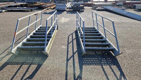 1 Trap, vluchttrap brandtrap ( 154 ), Doe-het-zelf en Verbouw, Ladders en Trappen, Gebruikt, Trap, 2 tot 4 meter, Ophalen
