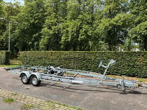 Kalf KBT 3000kg trailer geremd ( boot sloep 8,5 meter ), Watersport en Boten, Boottrailers, Gebruikt, 1500 tot 3000 kg, 6 tot 9 meter