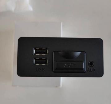 MAZDA 3 = USB AUX SD card module BHP1-669U1 beschikbaar voor biedingen