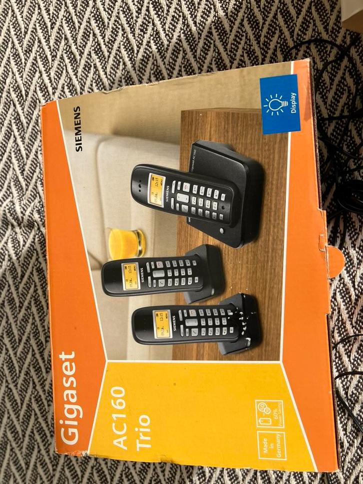 Gigaset AC160 met drie toestellen, Telecommunicatie, Vaste telefoons | Handsets en Draadloos, Zo goed als nieuw, 2 handsets, Ophalen of Verzenden