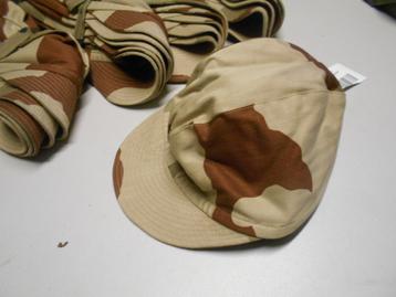 Camouflage pet desert Frans leger maat 57 (ruim op voorraad) beschikbaar voor biedingen