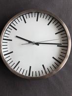 Wand klok met duidelijke wijzerplaat, Ophalen, Zo goed als nieuw, Wandklok