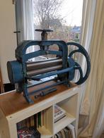 Grafiekdocent ruimt op, etspers, 75x60x55cm, Ophalen