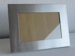 Geborsteld aluminium of rvs fotolijstje staand of liggend, Ophalen of Verzenden, Gebruikt