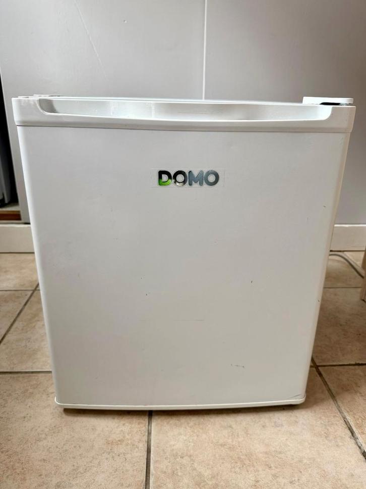 DOMO JG010K++ tafelmodel koelkast met vriesvak, Witgoed en Apparatuur, Koelkasten en IJskasten, Gebruikt, Met vriesvak, Minder dan 75 liter