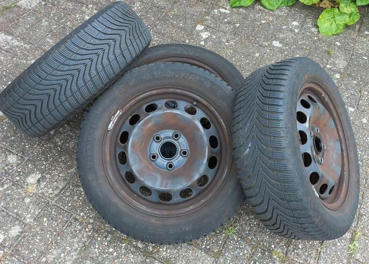 winterbanden incl. velgen VW Touran, Auto-onderdelen, Banden en Velgen, Banden en Velgen, Winterbanden, 16 inch, 205 mm, Ophalen of Verzenden