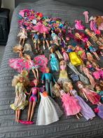 Zeer veel barbies, kleding, schoenen, accessoires, meubels, Kinderen en Baby's, Speelgoed | Poppen, Ophalen, Gebruikt, Barbie