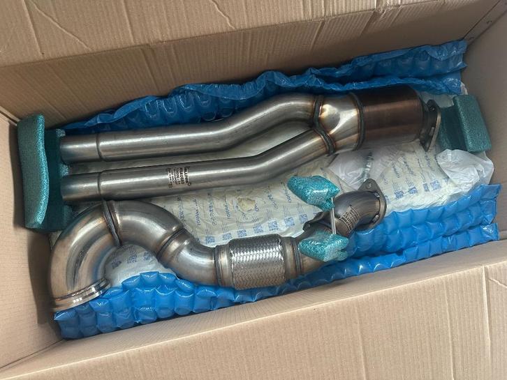 Milltek Downpipe + high flow cat - Audi RS3 8V 17-18, Auto diversen, Tuning en Styling, Ophalen of Verzenden