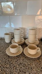 Arabia Finland Kesti kop en schotels + roomstel, Overige materialen, Ophalen of Verzenden, Zo goed als nieuw, Effen