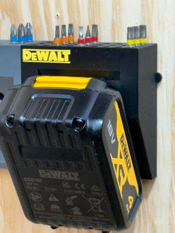 DeWalt accu/bithouder bij 3x gratis verzenden beschikbaar voor biedingen
